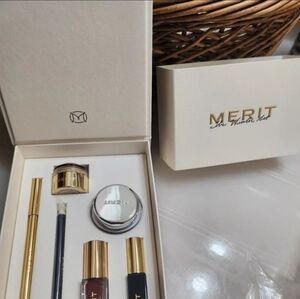 Limited Edition Merit Winter Set 2025